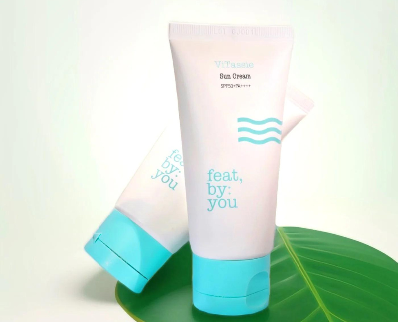 MEET OUR NEW FAV VITASSIE SUN CREAM | Feat By You