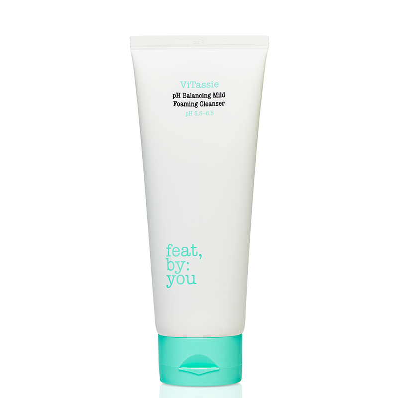 ViTassie Ph Balancing Mild Foaming Cleanser | FEAT BY YOU